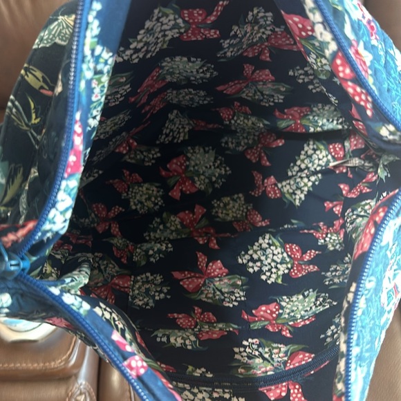 Vera Bradley Bag - Picture 5 of 5